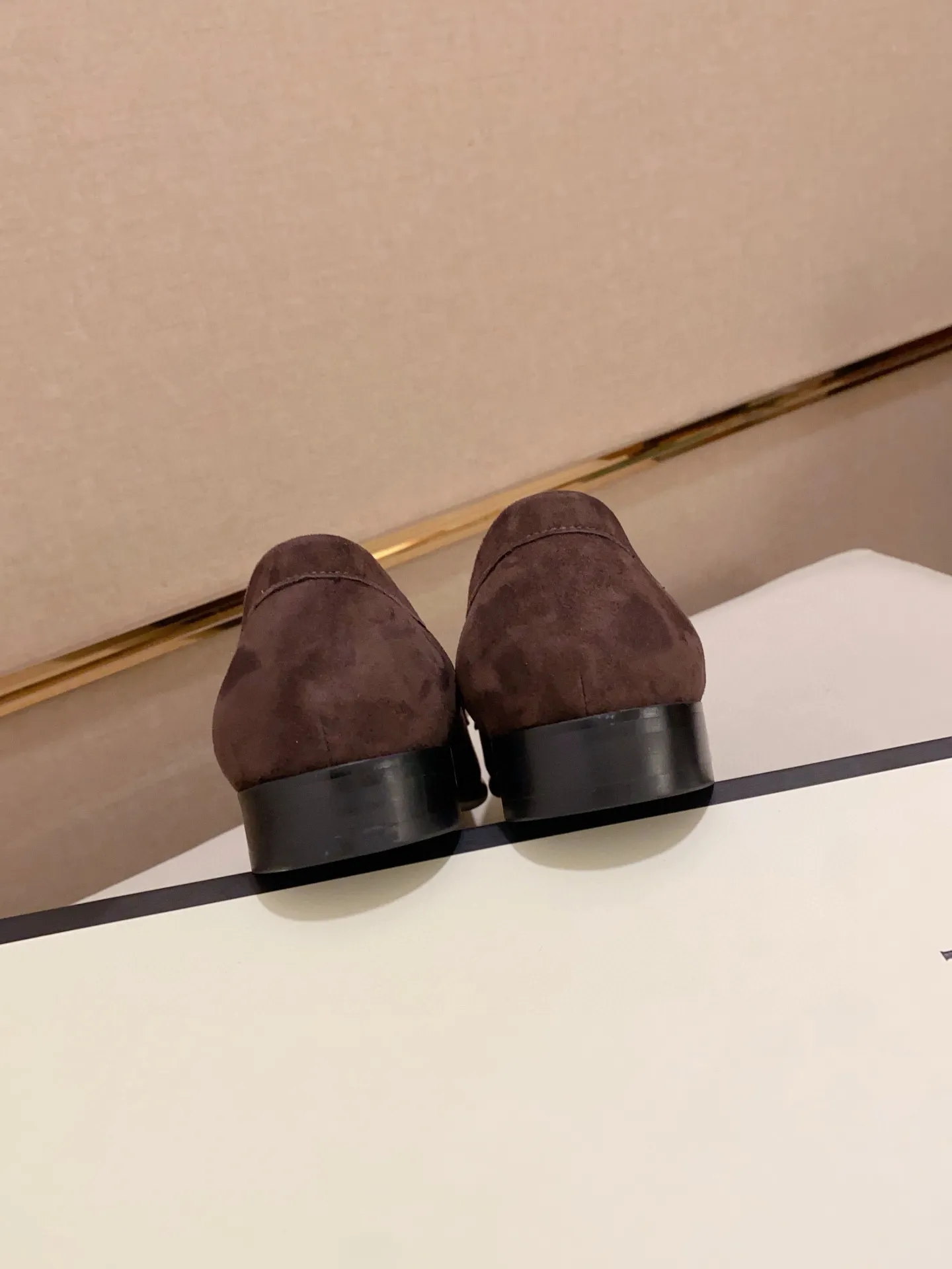 Men's shoes 💰: 520💰 (GUCCI) new series ss hot new products 💢 💠 Casual leather shoes 👞, first layer of cowhide, upper hardware buckles and logo on the sides of the shoe, brand logo on the insole and sole 💠 💎Upper: 100% cowhide 💎Inner: cowhide/100% 💎Feet: cowhide/100% 💎Sole: rubber/100% 💎SIZE: 38 39 40 41 42 43 44 Can be customized 45